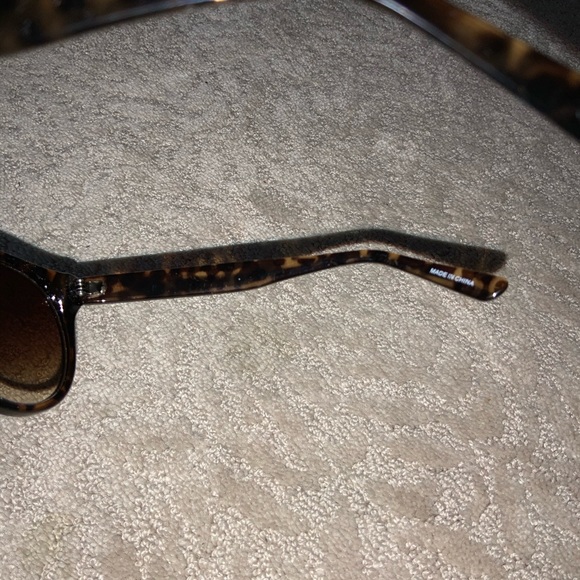 tortoise shell sunglasses - Picture 6 of 7